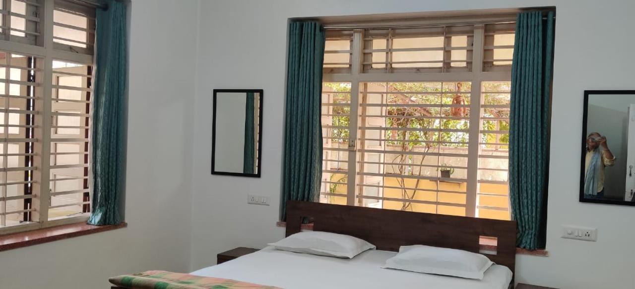 Srinekatan Heritage Villa Homestay Ахмедабад Екстер'єр фото