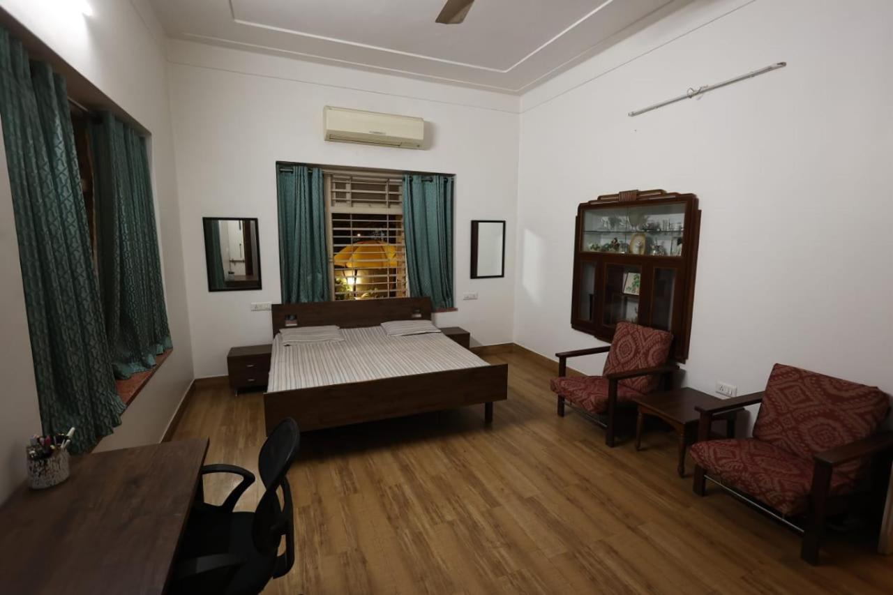 Srinekatan Heritage Villa Homestay Ахмедабад Екстер'єр фото